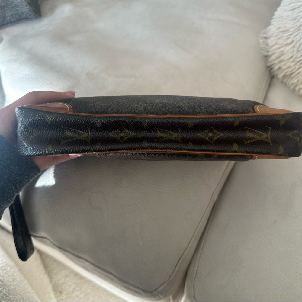 Louis Vuitton Monogram Marly Dragonne Clutch GM Marley - Picture 9 of 13